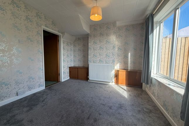 42, Tyndale Crescent, Birmingham photo 2