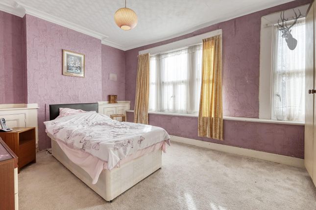 Property for sale in Old Ford Road, London