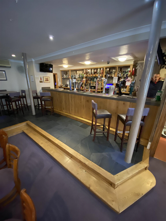 Thumbnail Pub/bar for sale in NN9, Raunds, Northamptonshire