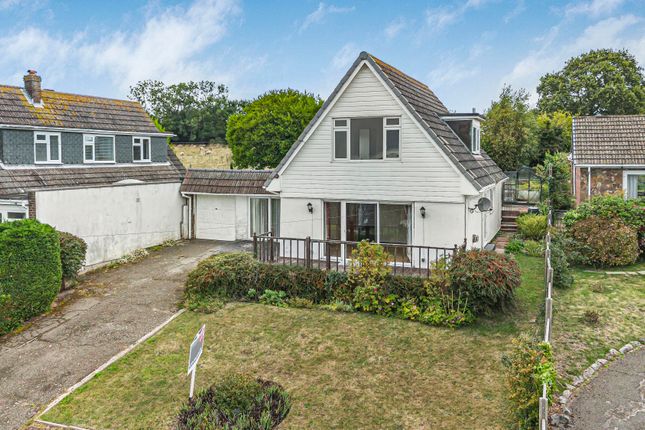3-bed house on 11, Higher Holcombe Drive, Teignmouth, £400,000