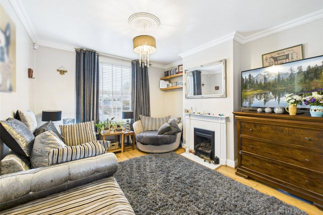 311, Brentwood Road, Romford photo 2