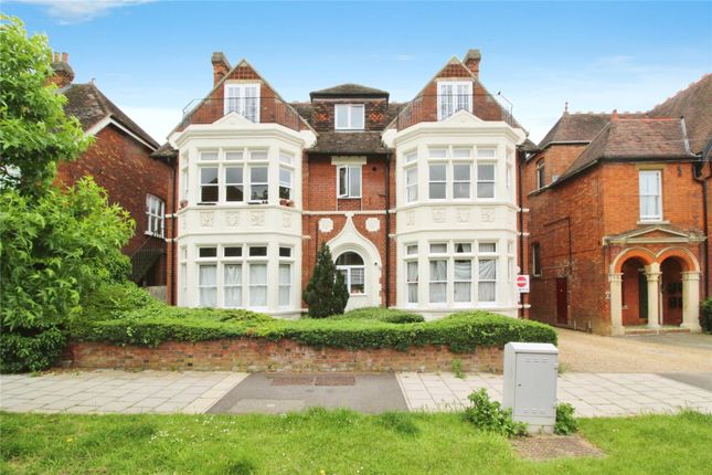 Thumbnail Flat for sale in Rothsay Road, Bedford, Bedfordshire