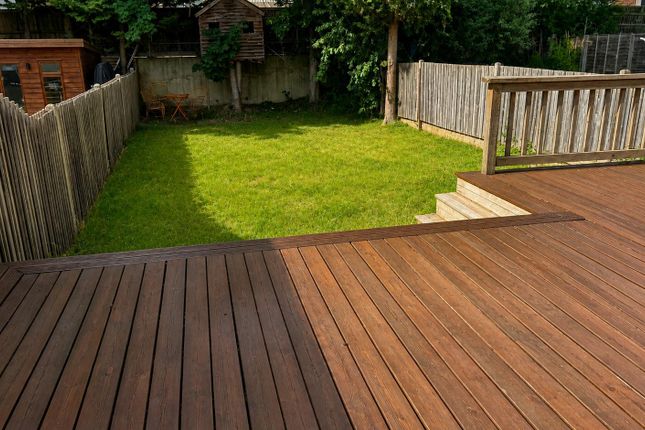 11, Cedar Walk, Hemel Hempstead photo 3