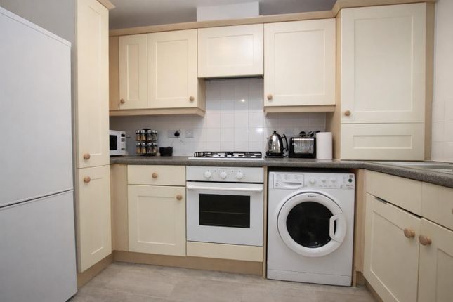 Flat 6, Queens Court, Borehamwood photo 2