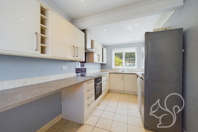 9, Saddle Mews, Stanway photo 3