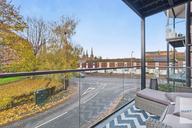 Cam03663G0-Pr0210-Still003