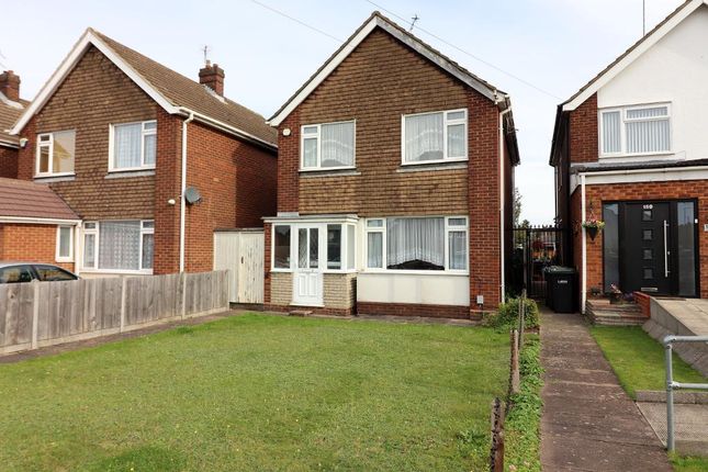 Thumbnail Detached house for sale in Oakley Road, Luton, Bedfordshire