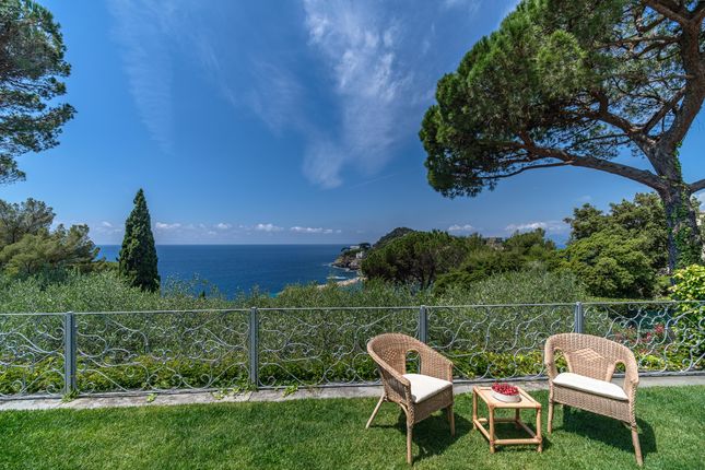 Villa for sale in Sestri Levante, Genova, Liguria, Italy