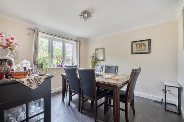 9, Chestnut Close, Chandler's Ford photo 4