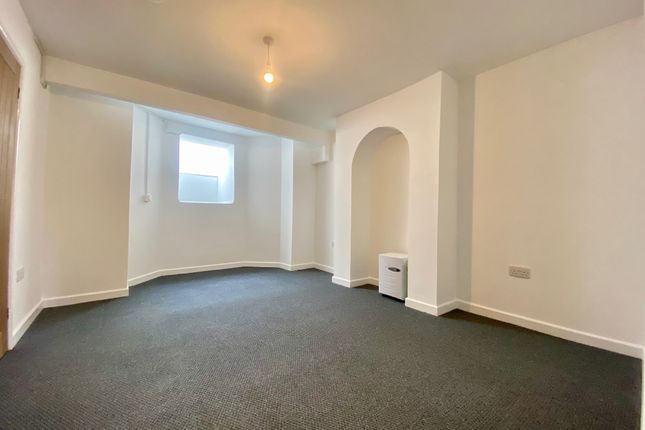Flat to rent in Stanley Road, Worcester