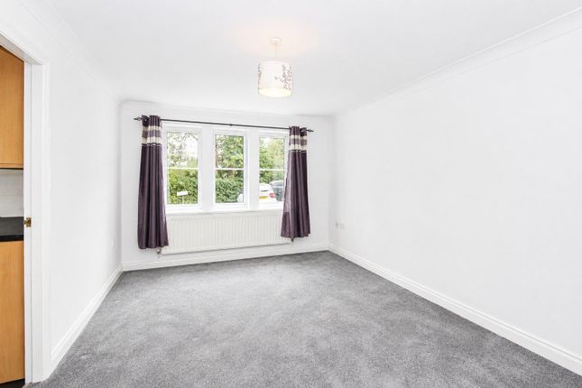 63, Princes Gate, Horbury photo 3