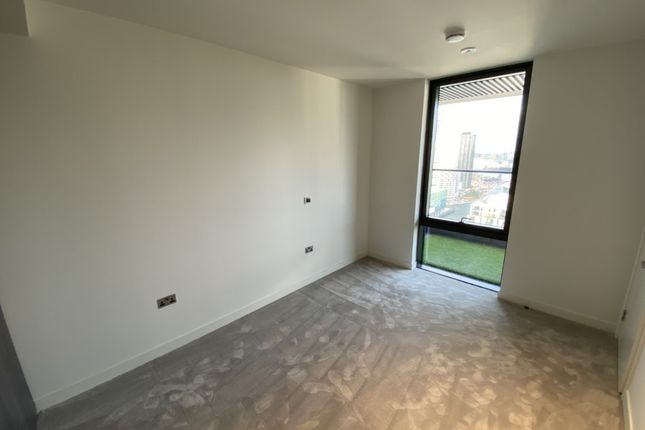 Flat for sale in Hobart Building, Canary Wharf