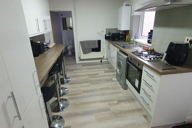 8 Letty Street, Cardiff photo 5