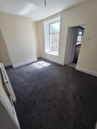 128, Sough Road, Darwen photo 3