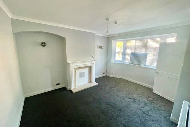 59, Holbeach Gardens, Kent photo 4