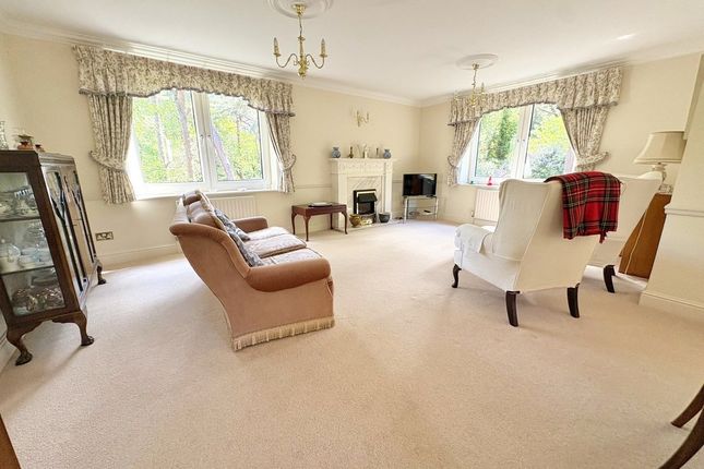 Flat 13 Canford Heights, Western Road, Poole photo 4