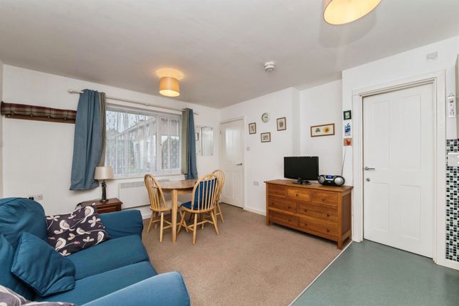 Flat 5, Wallflower Court, The Drive, Exeter photo 2