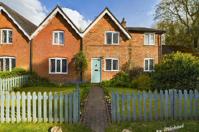 Thumbnail Cottage for sale in Crafton, Leighton Buzzard