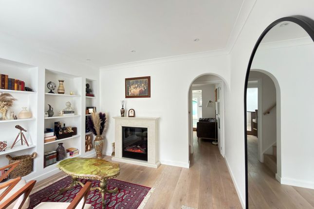 7 Tunnel Cottages The Rookery, Grays photo 4
