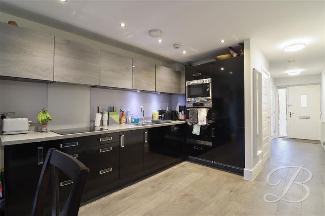 18, Harvester Way, Chesterfield photo 2