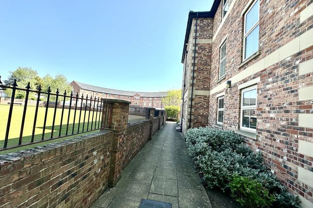 20 Brook Lodge, Brook Crescent, Wakefield photo 2