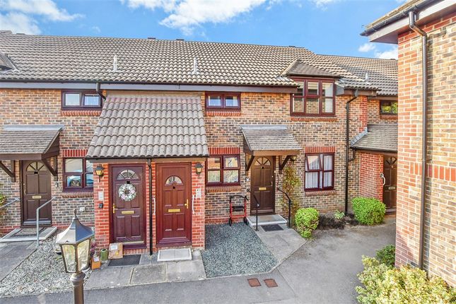 1-bed flat on Stein Road, Emsworth, £55,000