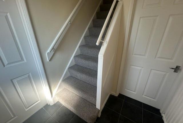 105, Whitegate Vale, Nottingham photo 2