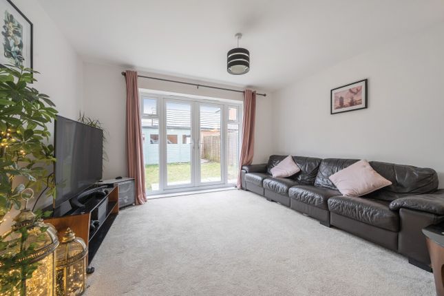 6, Walter Dyer Drive, Oxfordshire photo 3