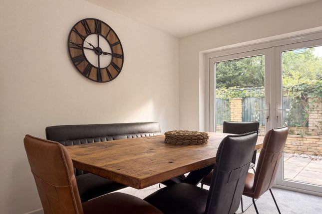 48 High Street, Haydon Wick, Wiltshire photo 2
