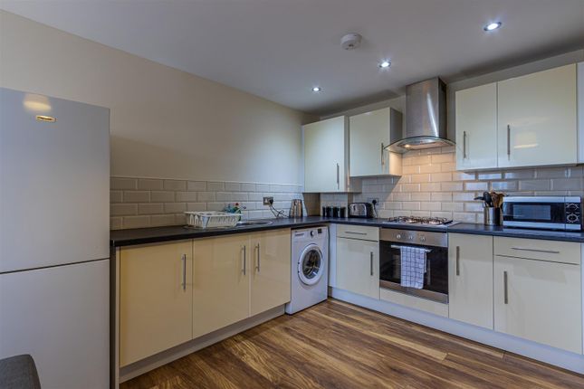 Flat to rent in Cathedral Road, Pontcanna, Cardiff