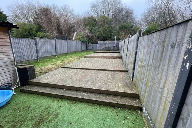 22 Thirlmere Drive, Thirlmere Drive, Middleton, Middleton photo 3