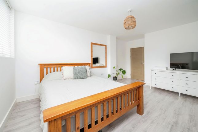 Flat for sale in Yarmouth Way, Great Yarmouth