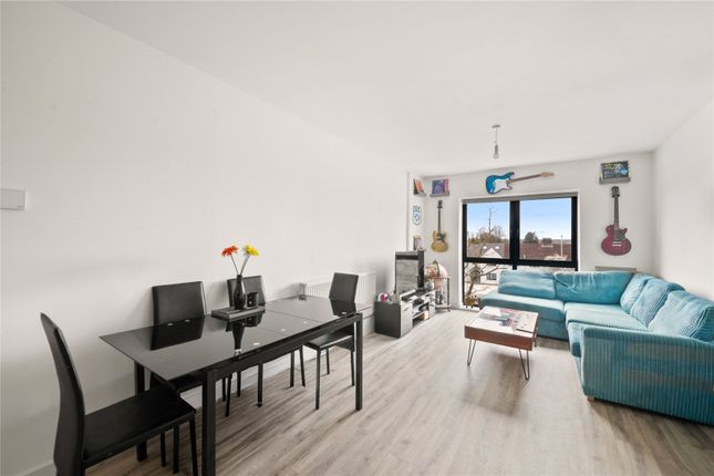 Flat 32, Percival House, 3, Kellett Street, Uxbridge photo 2