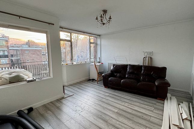 25 Welton House, Stepney Way, London photo 2