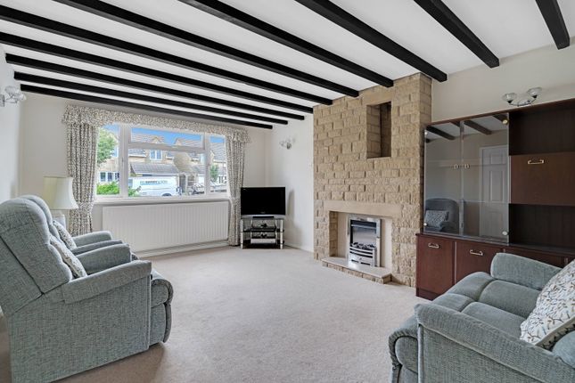 21, Denham Close, Cheltenham photo 4