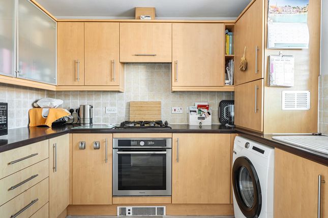27 Tide Way, Chichester photo 2