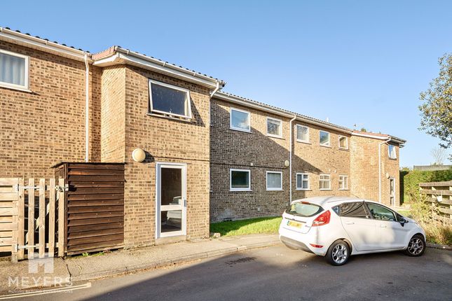 2-bed flat on Flat Flat 8, Mill Lane, Coopers Close, Wareham, £215,000
