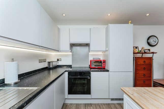 10, Walkers, Robinson Way, Chester photo 4