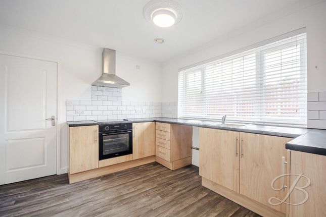 36, Field Drive, Mansfield photo 2