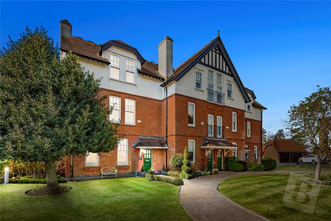 3-bed terraced on 7, Great Stony Park, Essex, £725,000