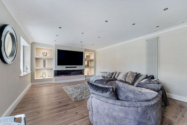 32 Claydon Gardens, Warrington photo 2