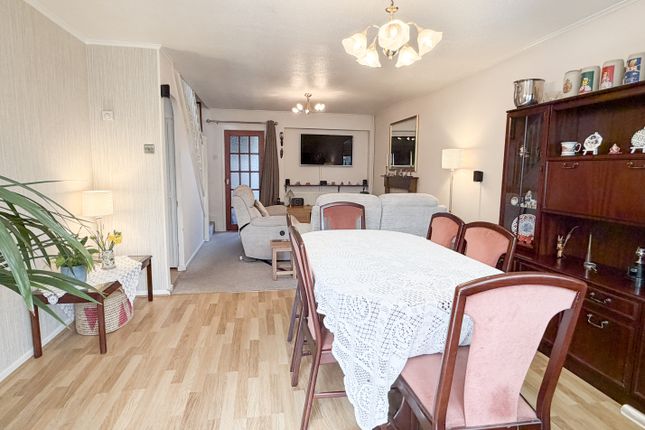 Marston Road, Thame, THAME photo 4