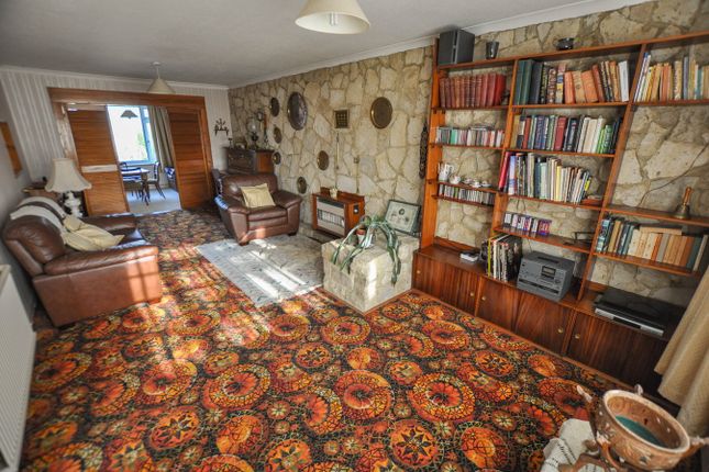121, Lonnen Road, Wimborne photo 3