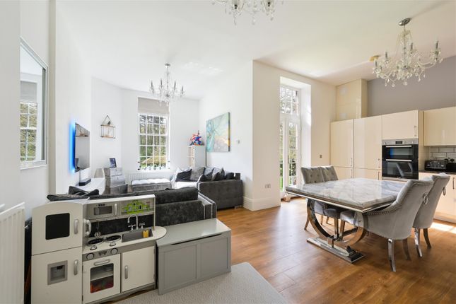 Flat for sale in Glanville Way, Epsom