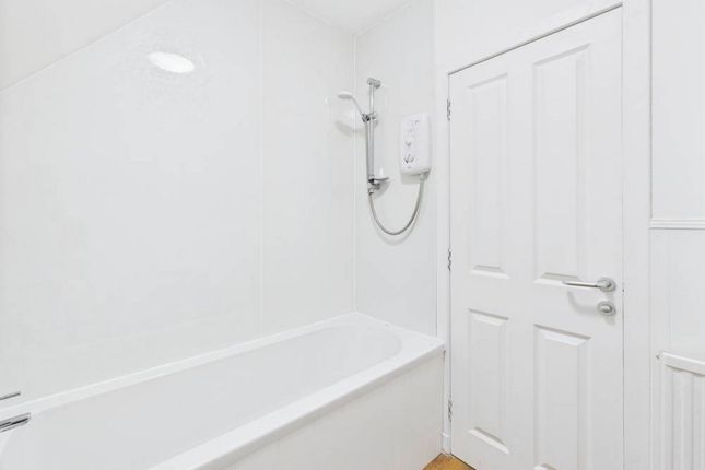16, Victoria Road, Peterhead photo 2