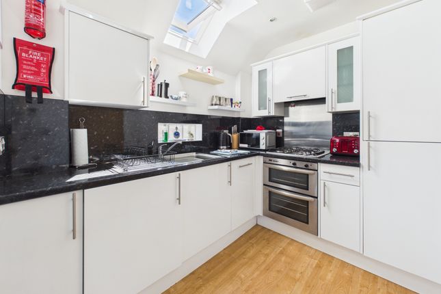 26, Hawkers Court, Bude photo 4