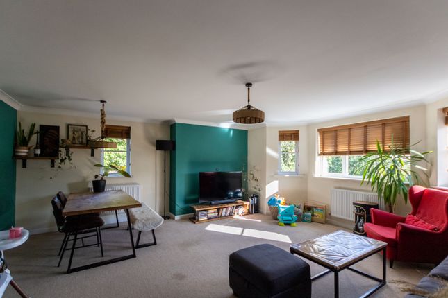 Apartment 14 Cavendish Court, Oakhill Close, Harborne photo 2