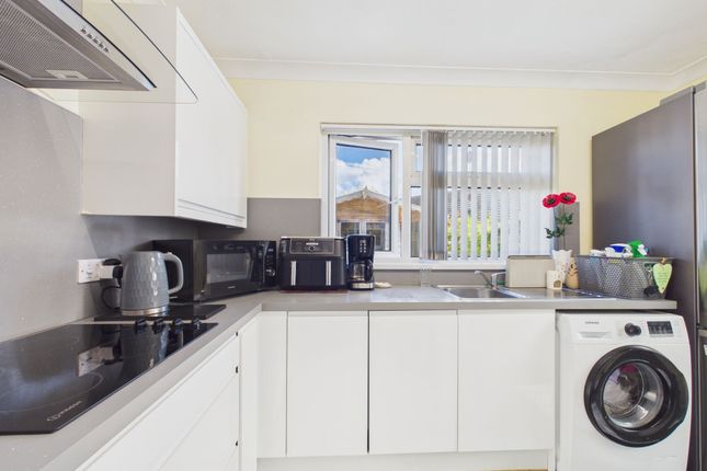 1 Trevaughan Gardens, Whitland photo 3