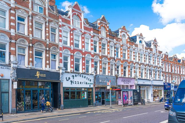 Thumbnail Flat for sale in Queens Lane, London