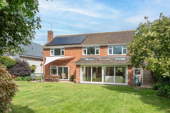 18 Quineys Leys, Stratford-Upon-Avon photo 4